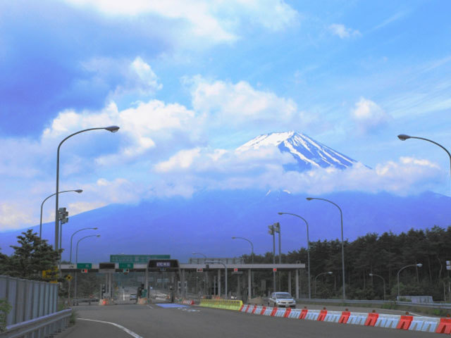 東名高速裾野インターチェンジ